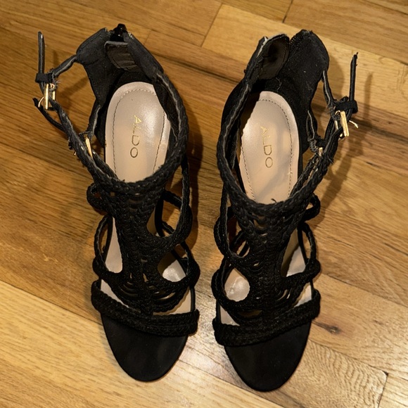 Black Aldo heels in great condition - Picture 5 of 7